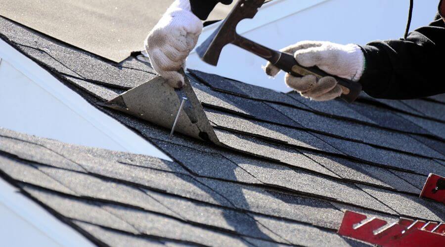 Professional Flat Roofing Installation in Mereta, TX